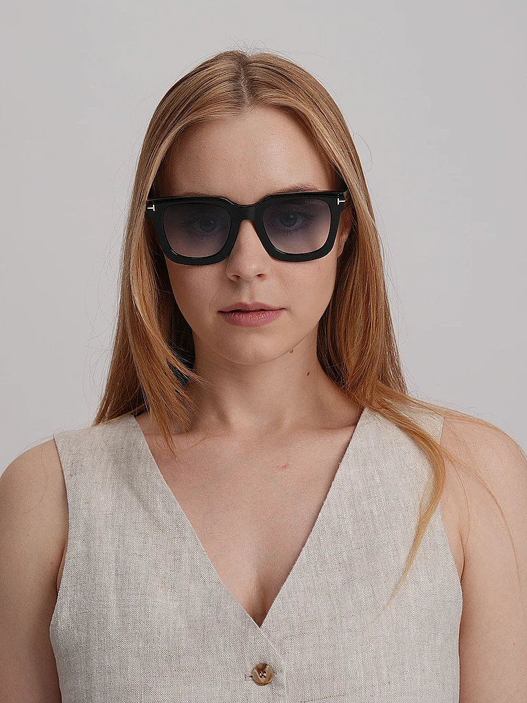 TOM FORD FT1115/52 Sunglasses Black Women 2